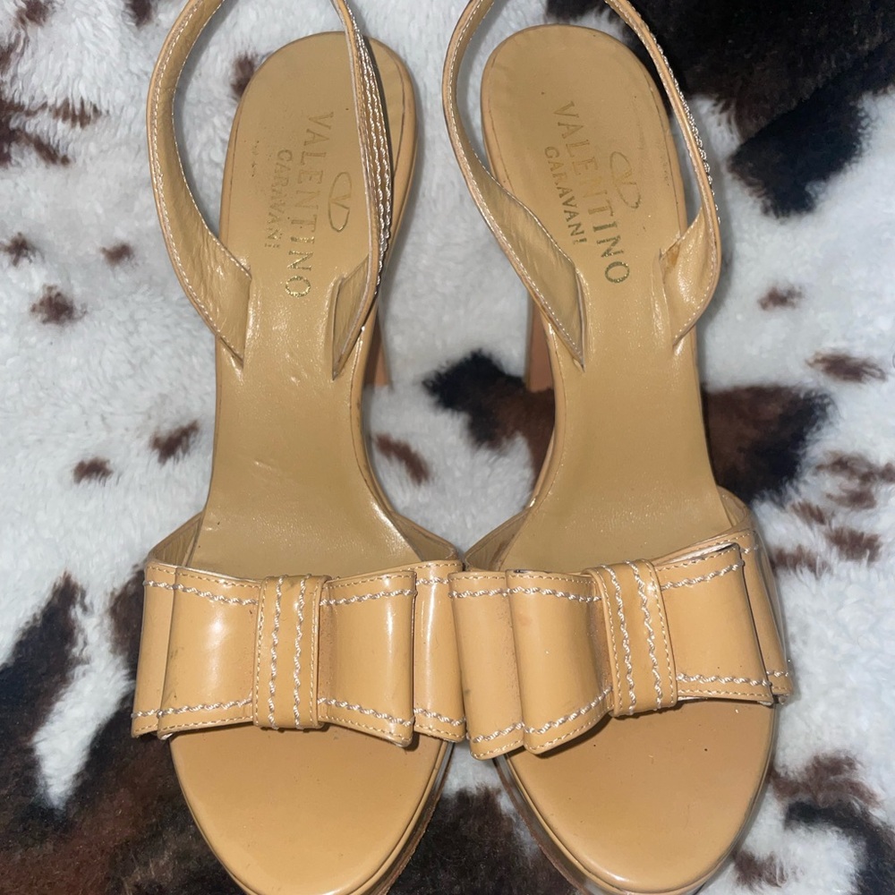 Valentino Garavani Beige Bow Heels